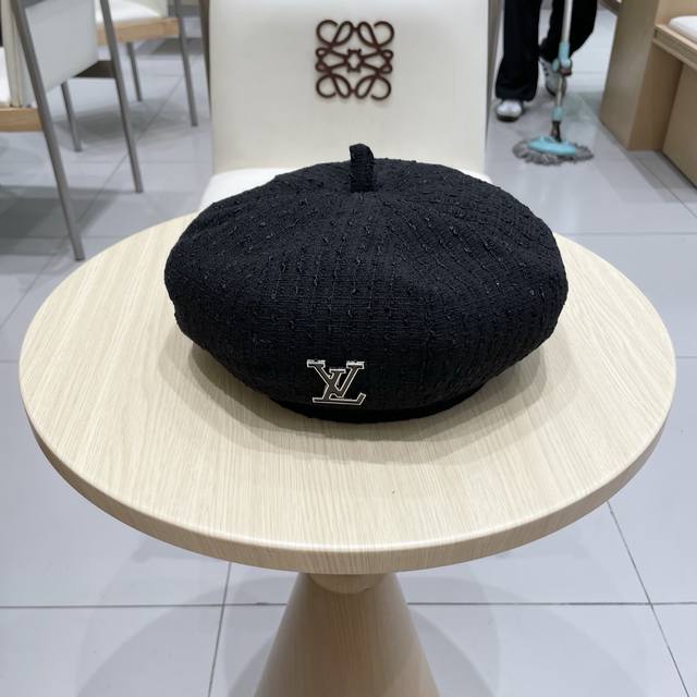 Lv Louis Vuitton has a new product~ Beret is a must-have for your stylish outfit