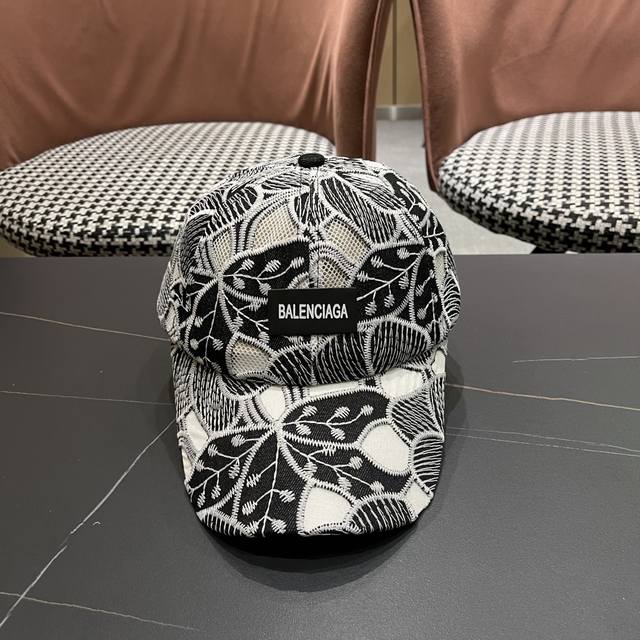Balencia*A Balencia 2025 new hollow breathable baseball cap simple and stylish s
