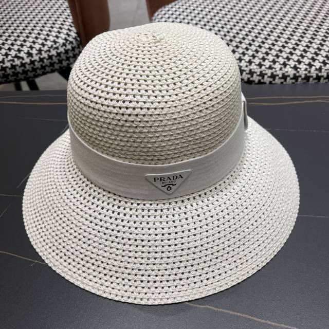 Prada's new straw hat is a must-have for going out, so get it now!