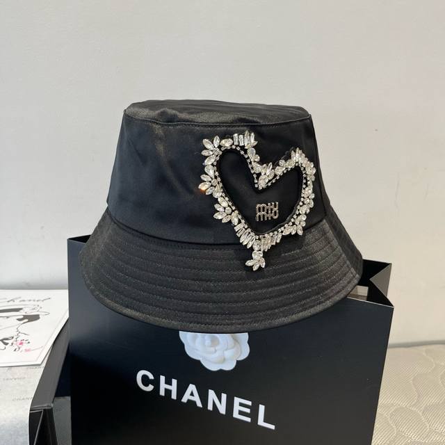 Miumiu new satin fisherman hat, head circumference 57Cm