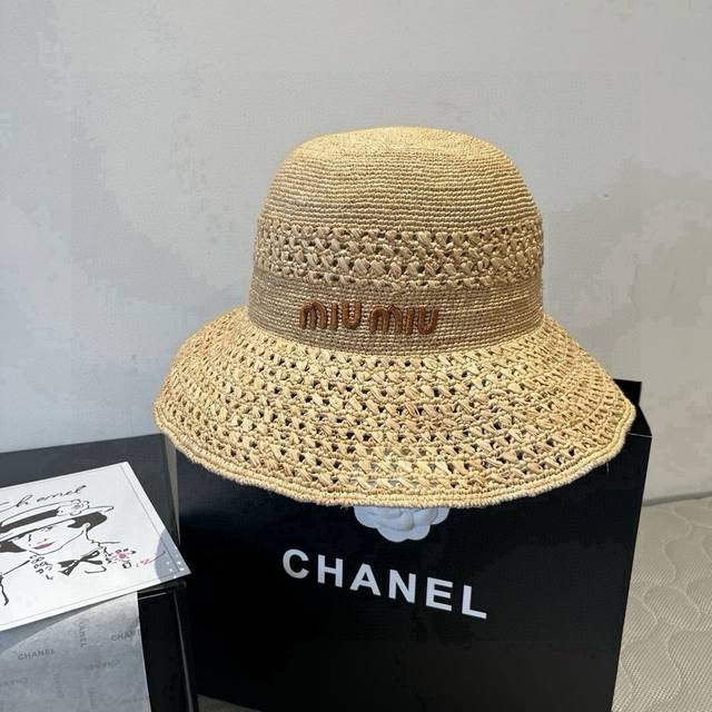 Miumiu new Raffia straw hat, pure hand-crocheted, very small production, heavy w