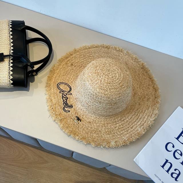 Chanel Raffia straw hat, beach hat with wide brim, head circumference 57Cm