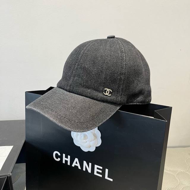 Chanel denim cap, 25 years new style, head circumference 57cm