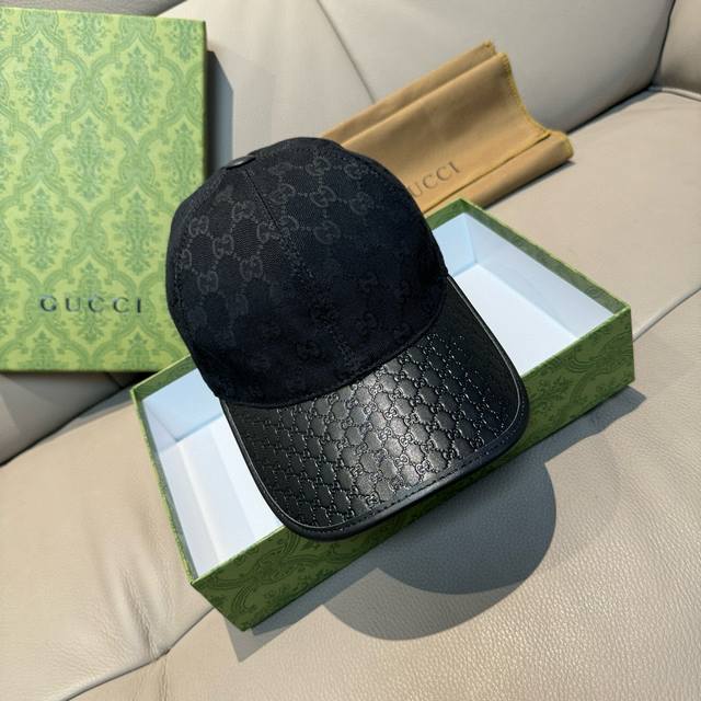 with box bag, Gucci classic original baseball cap, small double G cowhide stitch