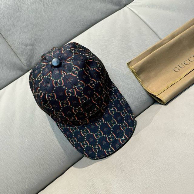 New model shipped with box bag, Gucci new original baseball cap, double G insect