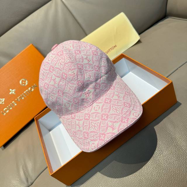 New model shipped! with box bag, Lv Louis Vuitton new original baseball cap, Lv