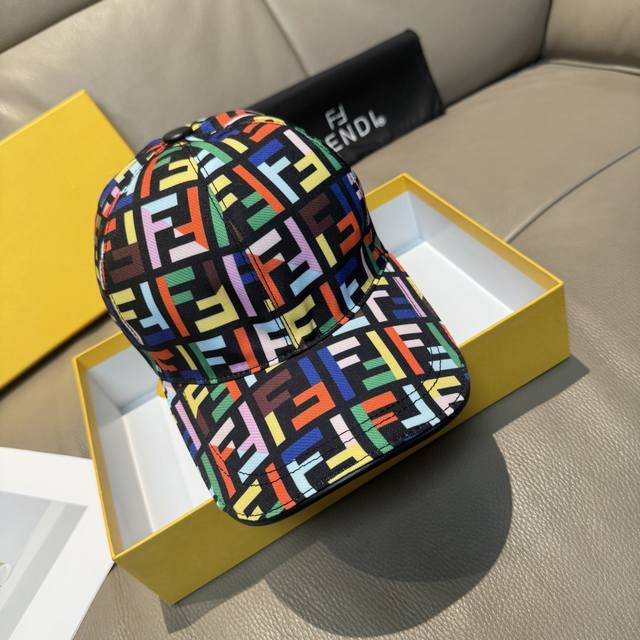 with box bag, Fendi new original baseball cap, double F jacquard, counters all y