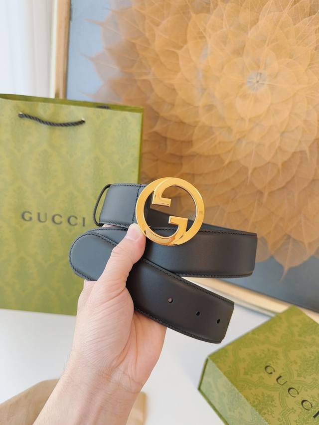 Gucci's new round interlocking double G buckle continues to reinterpret and pres
