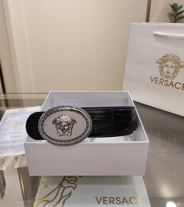 Versace Versaec can be worn for business casual or formal wear! The belt is made