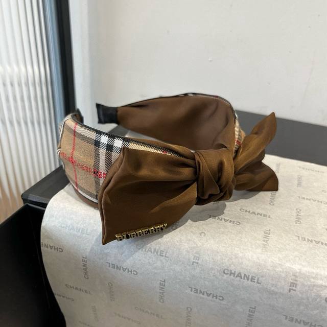 Burberry plaid headband