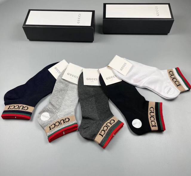 Gucci Gucci new men's socks, one box of five pairs of G counter synchronized soc