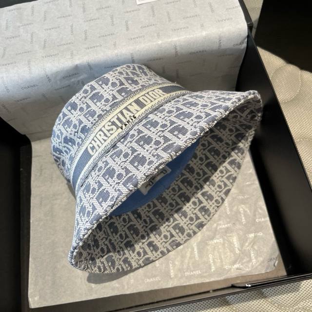 Dior new bucket hat