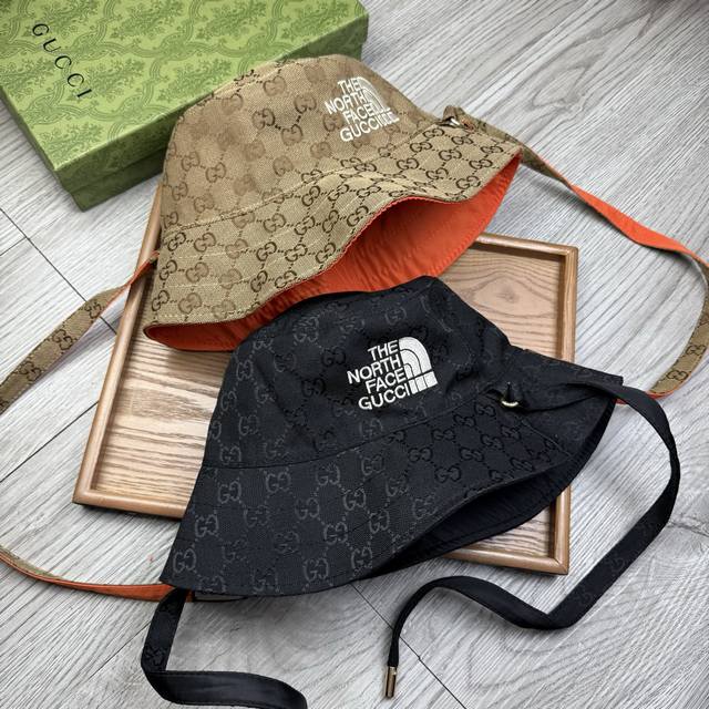 Special offer. G. Double-sided bucket hat! It is really the No.1 classic. The be