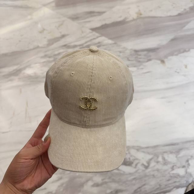 Chanel new high quality velvet baseball cap, advanced customization, fine workma