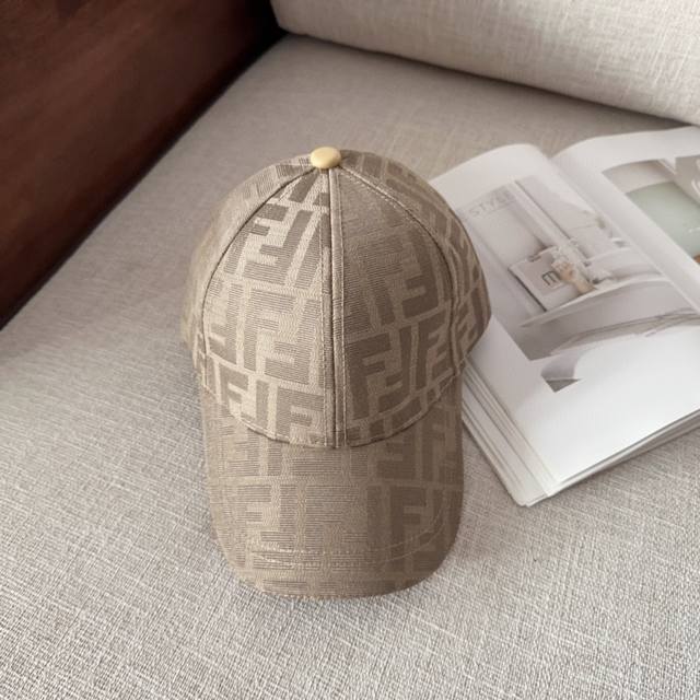 Fendi Fendi Great style New baseball cap