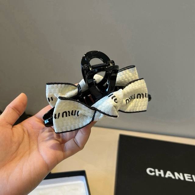 Miu Miu hairpin