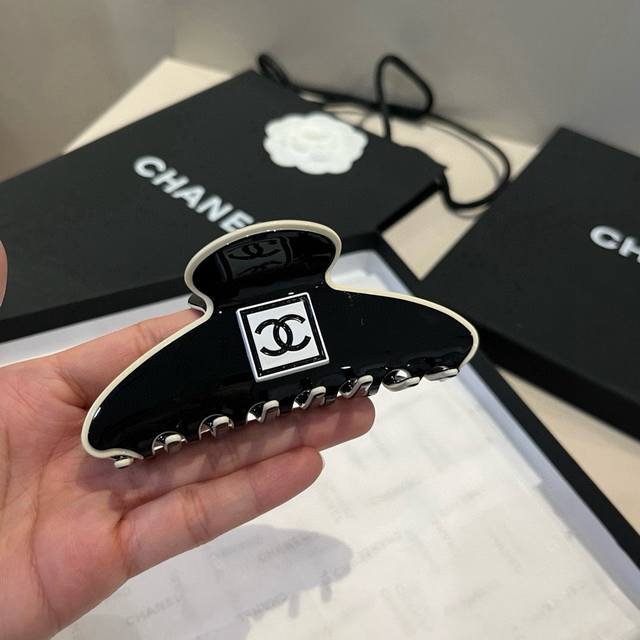 Chanel Chanel headband classic small hairpin