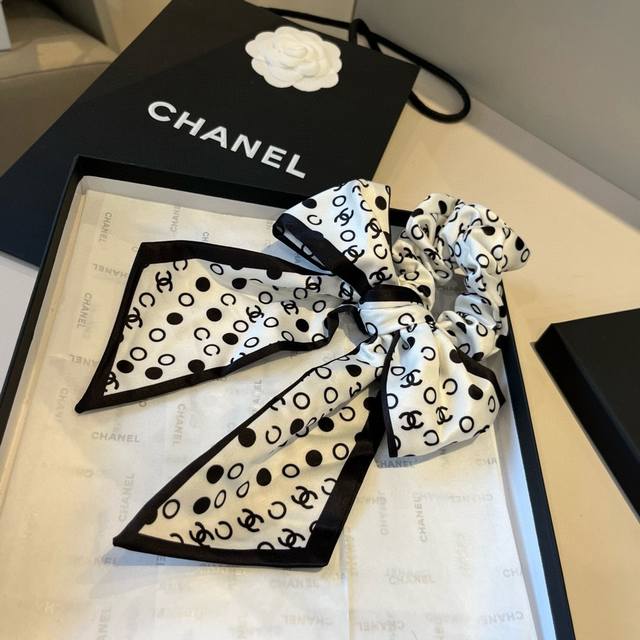 Chanel bow hairband