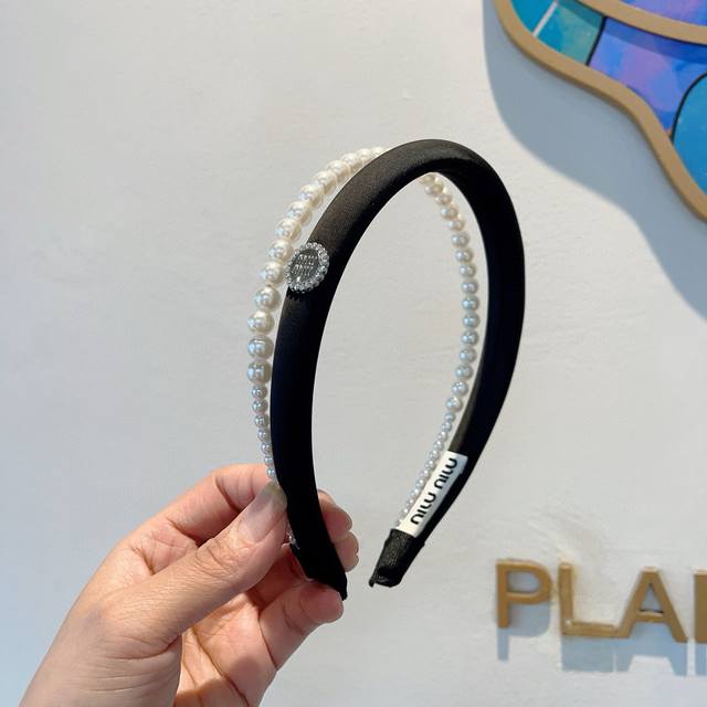 with packaging Miumiu Miu Miu new Korean version of the letter pearl headband, a