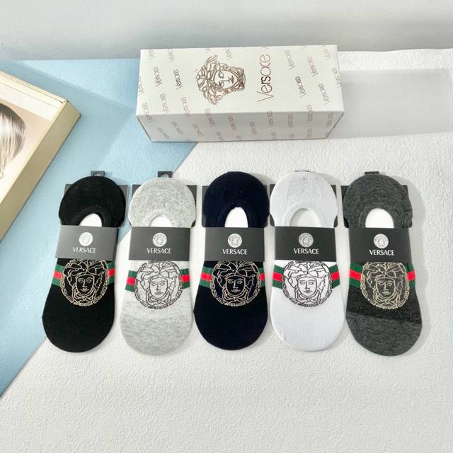 comes with packaging, one box contains five pairs of Givenchy high-end version~