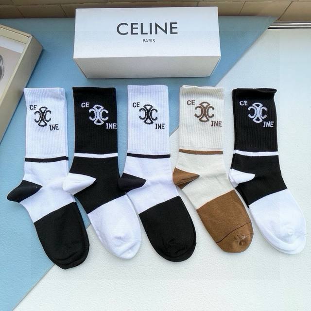 comes with packaging. Four pairs of Celine in one box. Celine's high-quality, su