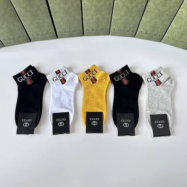 Special counter packaging Gucci new short and medium-length stacked socks! Five