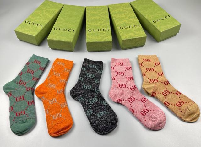 Special Gucci super classic mid-tube socks, five pairs in a box. Classic style t