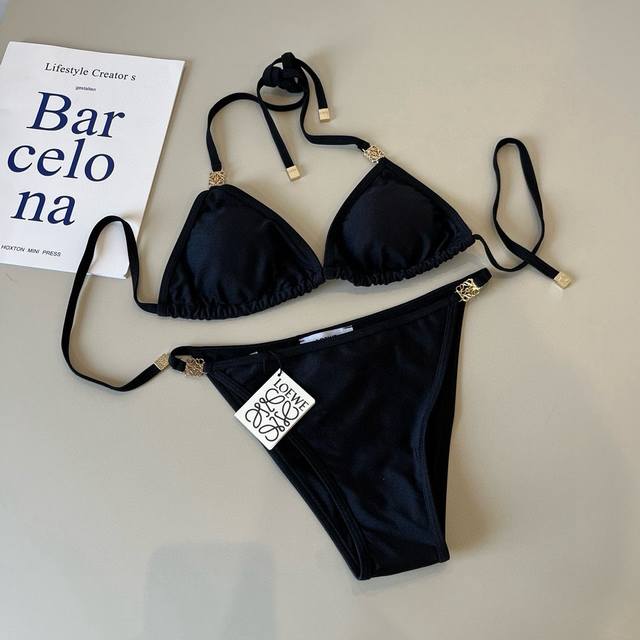 Loewe's new bikini swimsuit is suitable for a variety of scenarios. It can be wo