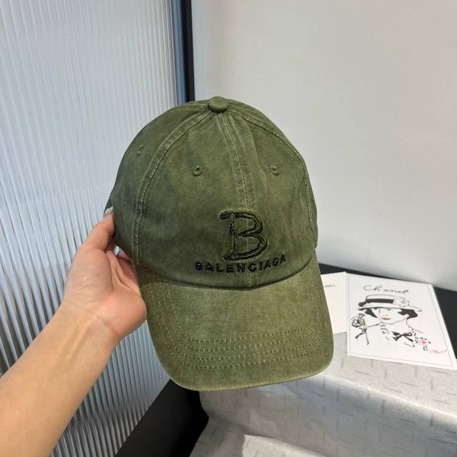 Balenciaga new baseball cap, head circumference 57cm