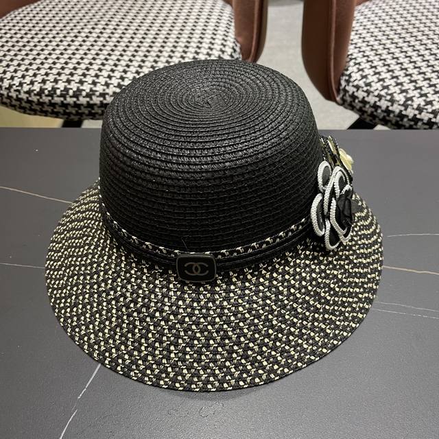 Chanel 2025 new style small fragrance holiday style basin hat flower straw hat,