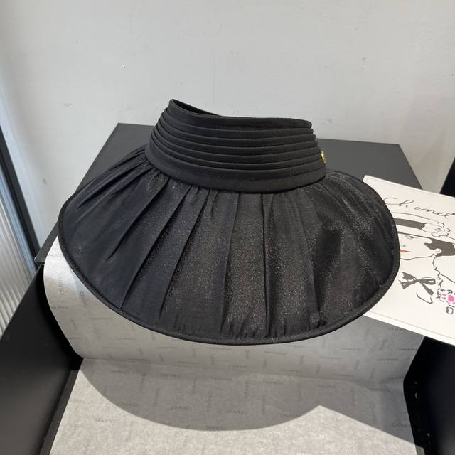 Gucci new shell hat, hollow top sun hat, foldable, easy to carry when traveling