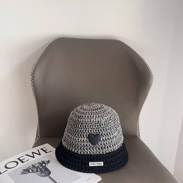with dust bag Miumiu 2025 new color matching holiday style bucket hat, versatile