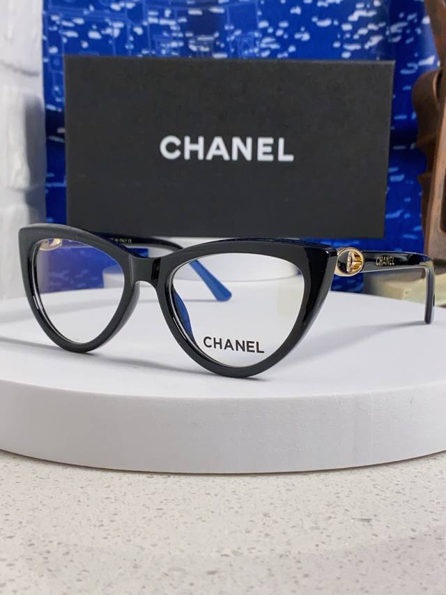 Chanel Chanel 2025 new European and American black frame cat's eye glasses femal