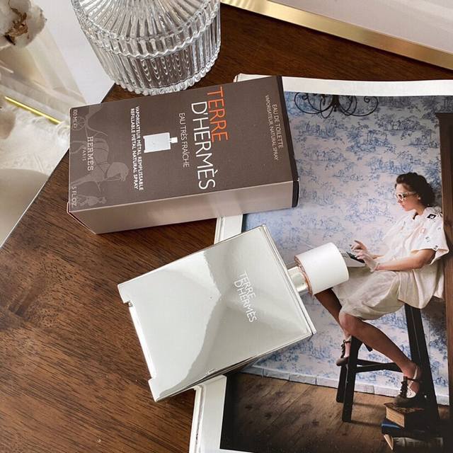 Factory Price P Top Original Single Home Real Shot M45555 Grey Silk Screen Top O