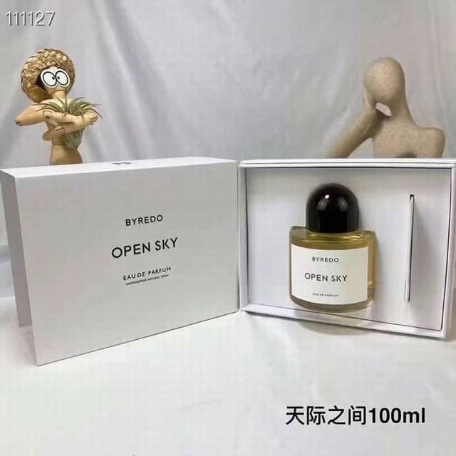 Medium size in stock Journey series medium plain leather, the new year is a king