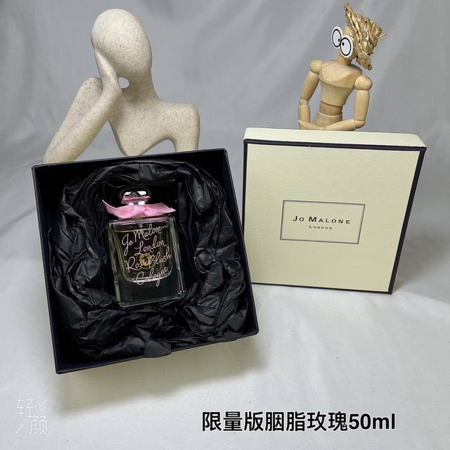 Original factory with full set of original packaging Medium size in stock Tote t