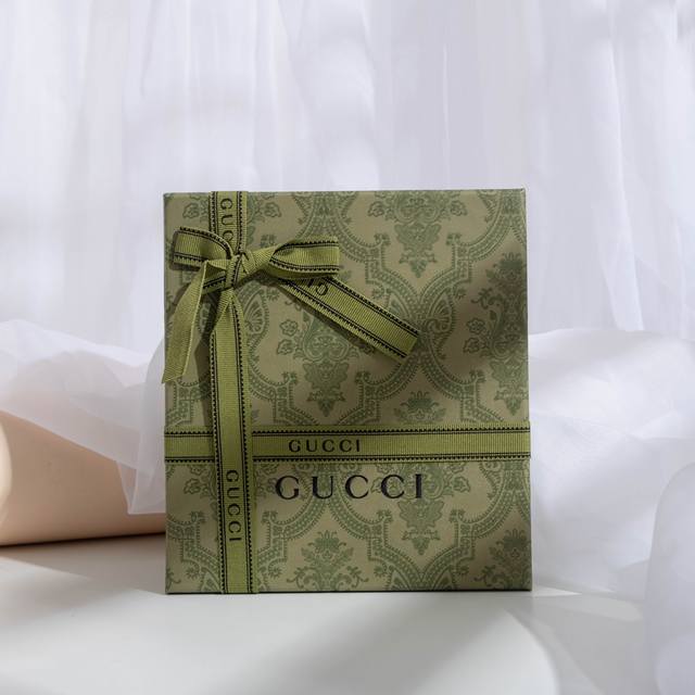 New upgraded version real shot # Model: 499623 Gold Size: 25X14X8Cm Diamond buck