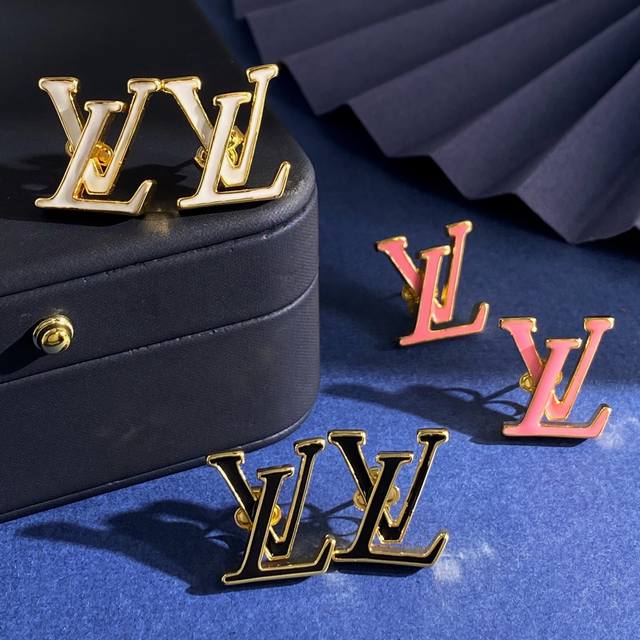 Pra*Da Prada autumn and winter new products are on sale! High-end denim, versati