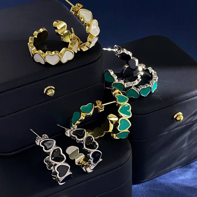 Pra*Da Prada autumn and winter new products are on sale! High-end denim, versati