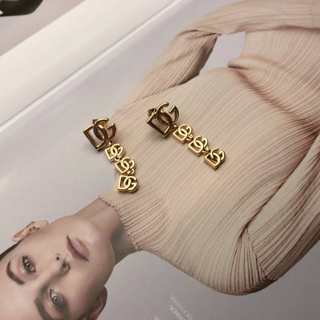 Loewe 25Ss new summer short-sleeved T-shirt! Counter synchronization, unique log