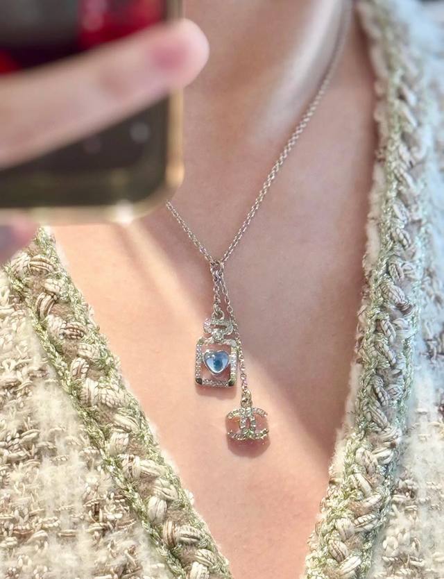 A set of Dior, 2025 summer new products, available at the counter, simple and fa