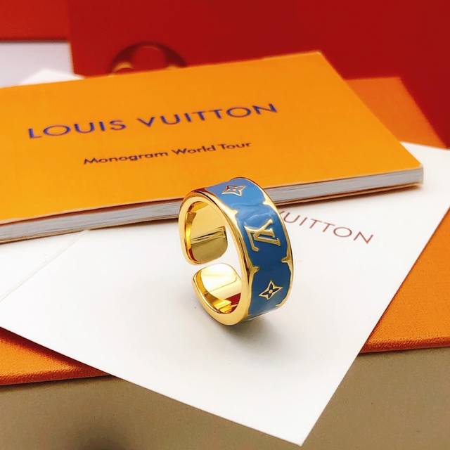 Lv2025 new spring and summer men's and women's short-sleeved T-shirts, the lates