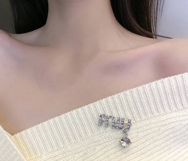 Prada 2025 Spring and Summer new models are launched in the counter. The latest