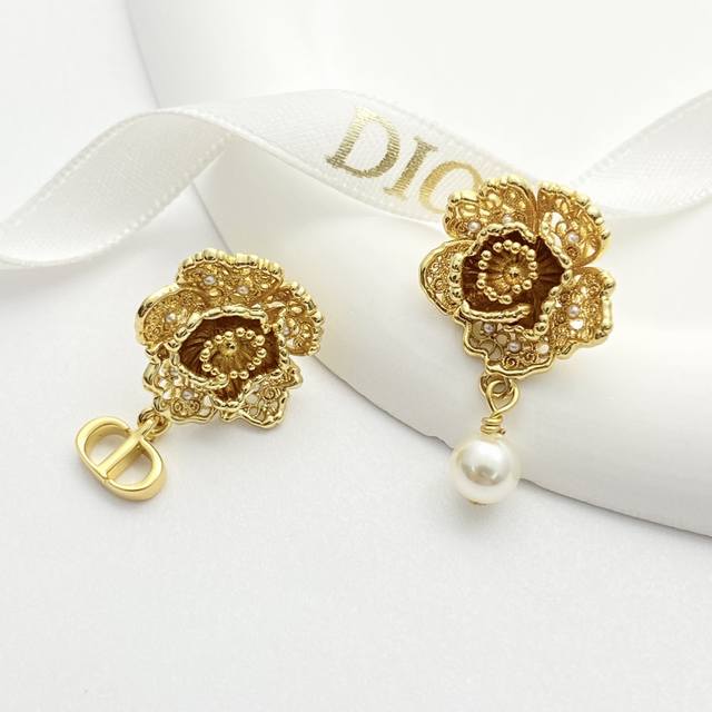 D&G* Dolce & Gabbana 25S new round neck T-shirt. Original order recommendation!