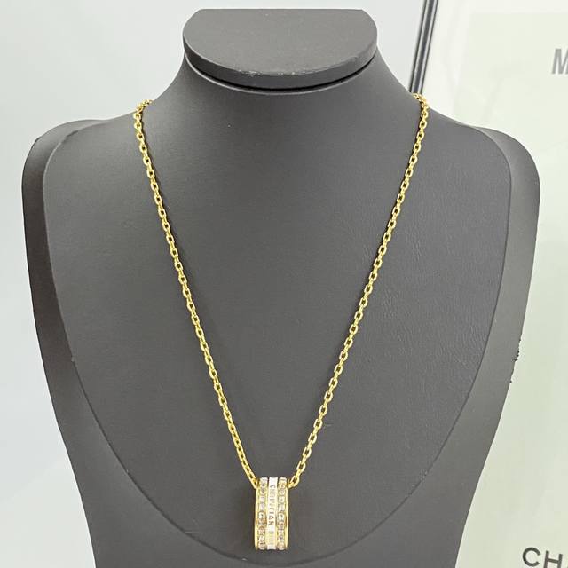 Popular item in stock Original quality Loe*
