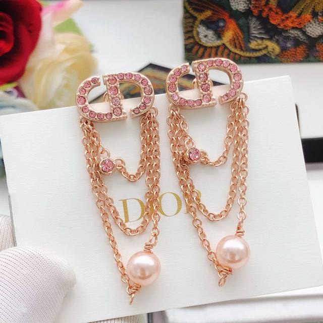 Gucci 3.5Cm Connecting the past and present of the brand, this beige and ebony b