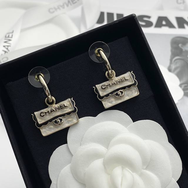 Product name: Prada belt original Model: pin buckle, original classic boutique r