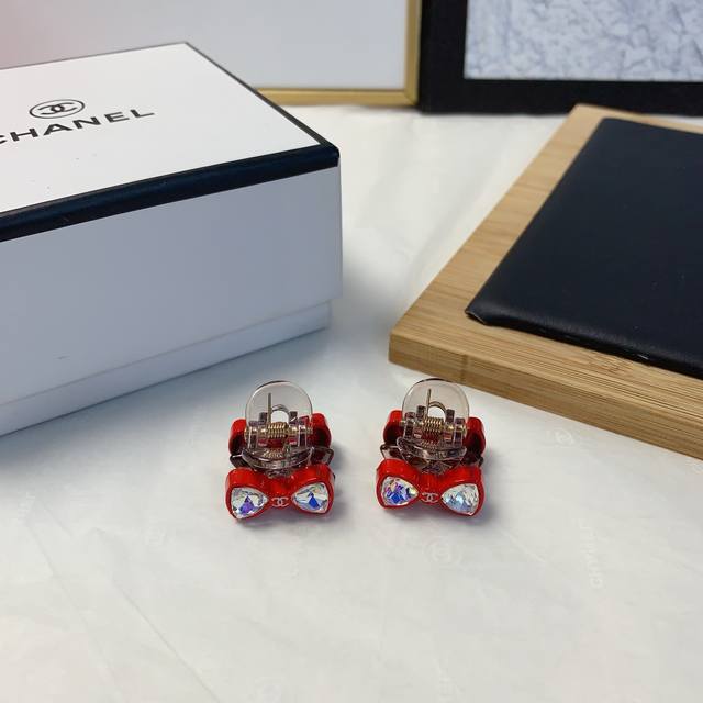 G pin buckle Gucci model number 673921 An 0 The surface material is customized i