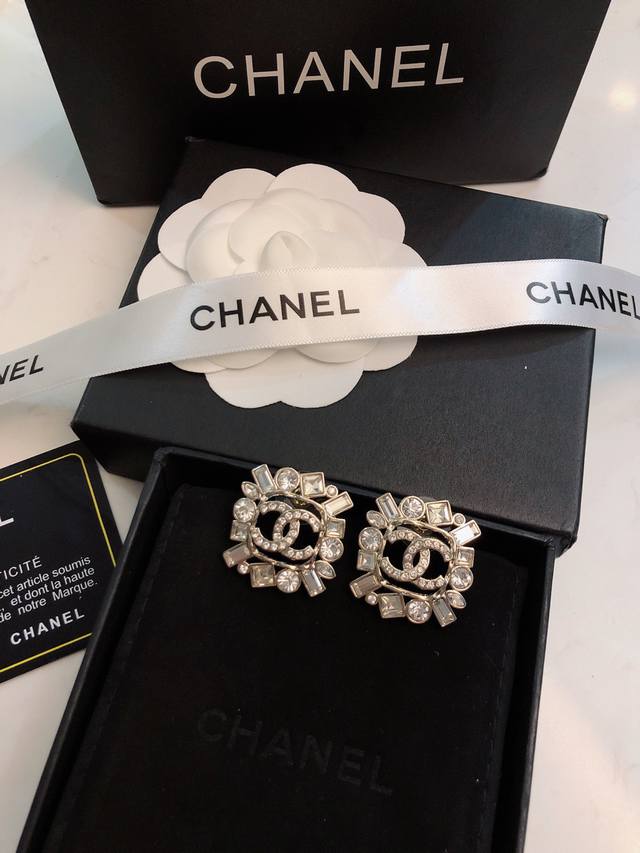 Chanel heart camellia letter earrings hot sale new consistent Zpchan 23 Swarovsk