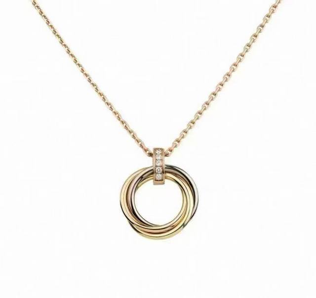 So cool Gucci necklace 2025 latest chain with higher grade. The same classic sty